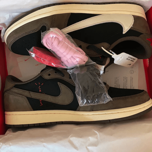 Travis Scott x Air Jordan 1 Low Dark Green photo review