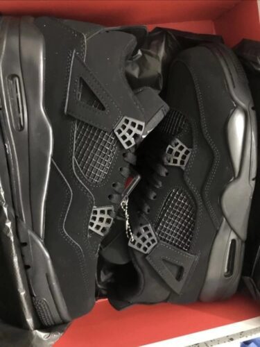 Air Jordan 4 Retro ‘Black Cat’ photo review