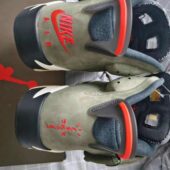 Travis Scott x Air Jordan 6 Retro ‘Olive’ photo review